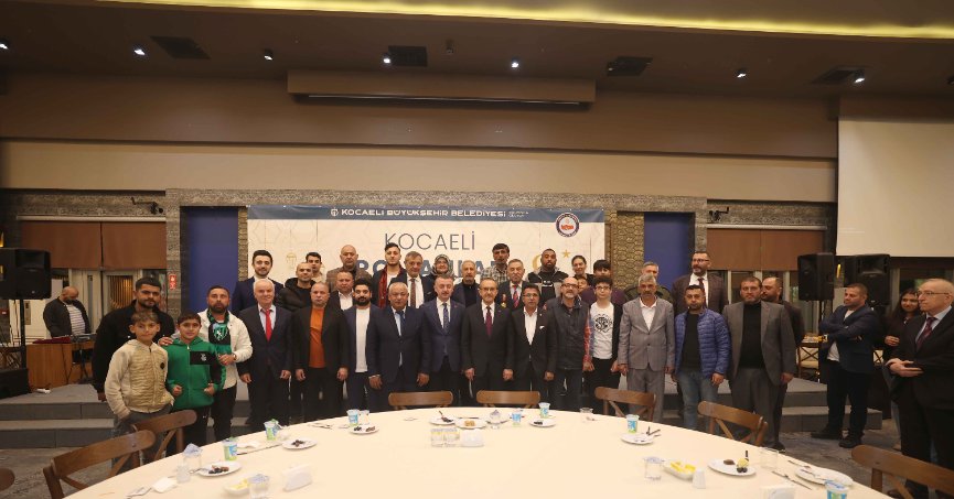 Başkan Büyükakın, Romanlarla iftar yaptı