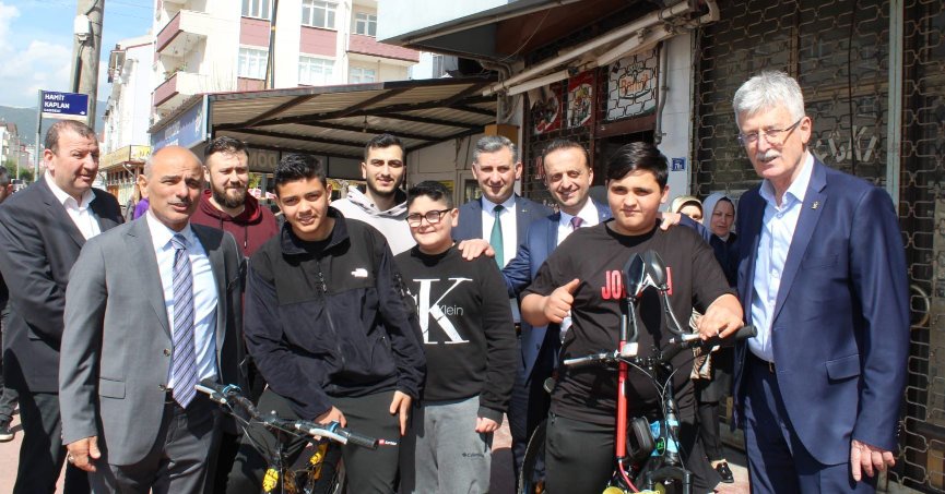 Ellibeş; “Boş vaatlere kanmayın”