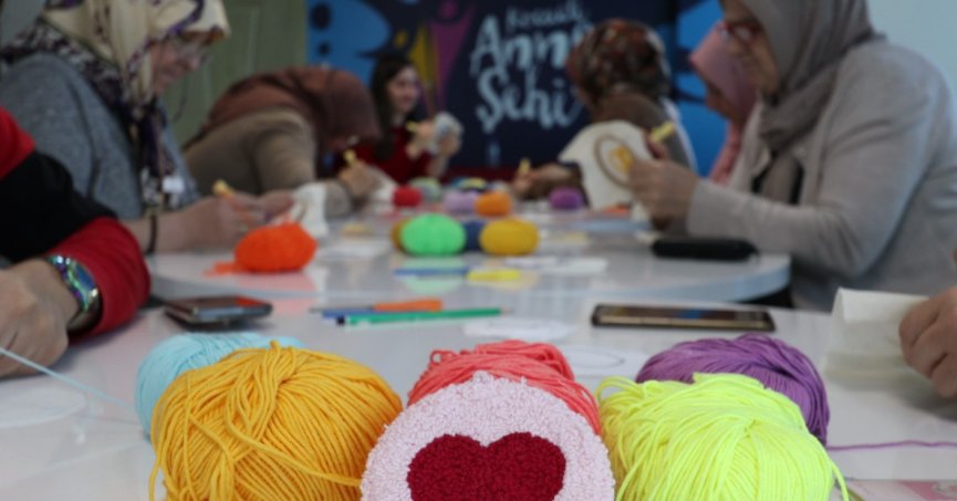 Anne Şehir’den Punch tekniği ile nakış