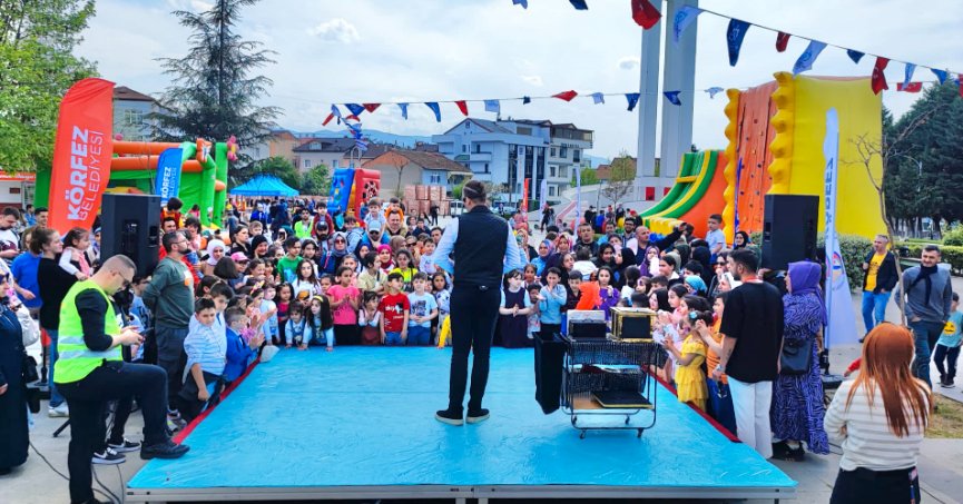 Körfez Belediyesi’nden çocuklara ‘Bayram Şenliği’