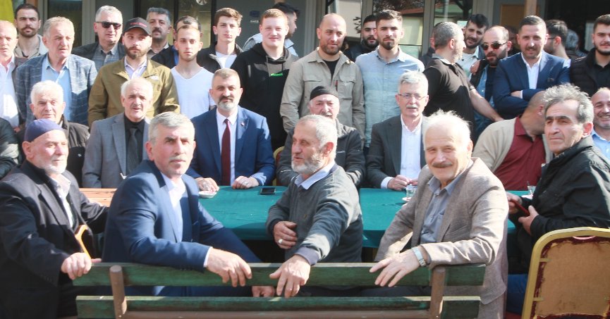 Ellibeş, köylerde vatandaşlarla kucaklaştı