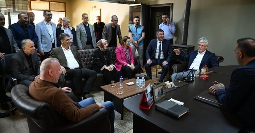 Ellibeş’e Kartepe’de büyük ilgi