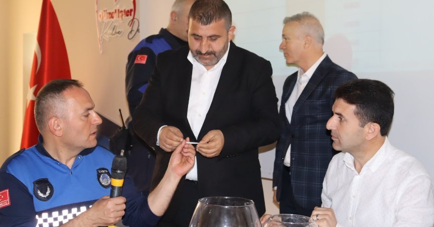 Tüysüzler pazarındaki 45 pazar yeri noter huzurunda belli oldu