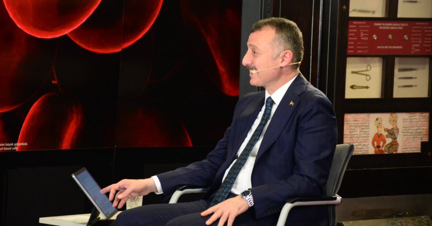 Türkkan'a bir tepki de Büyükakın'dan:Bunların normal şartlarda bir insan için utanç verici şeyler olması lazım