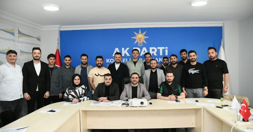 Gençler; “İlk oyum Erdoğan’a” diyor!