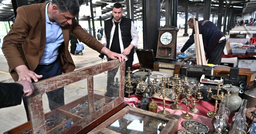 Antika meraklıları Kartepe'de buluşuyor