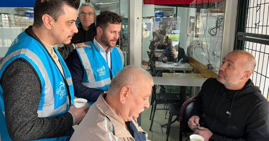 AK Gençler’den İzmit’te vatandaşlara çorba ikramı