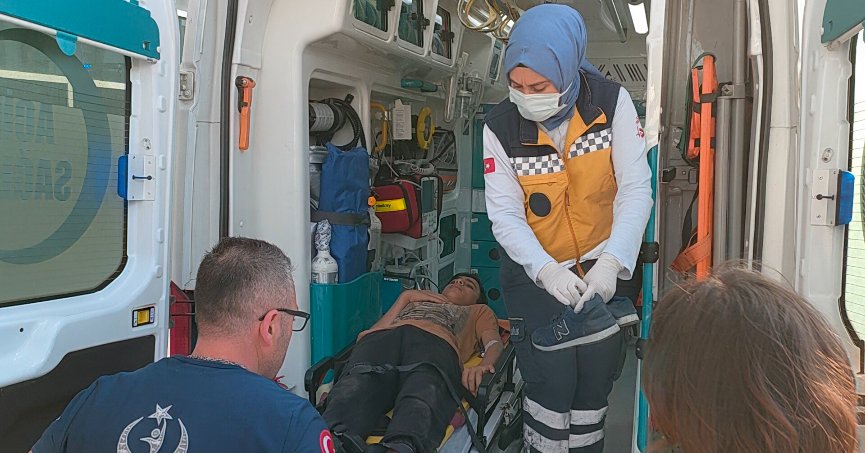 Salıncaktan düşen çocuk yaralandı