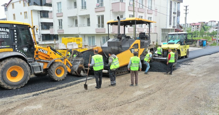 Başiskele’de Asfalt Seferberliğine Devam       