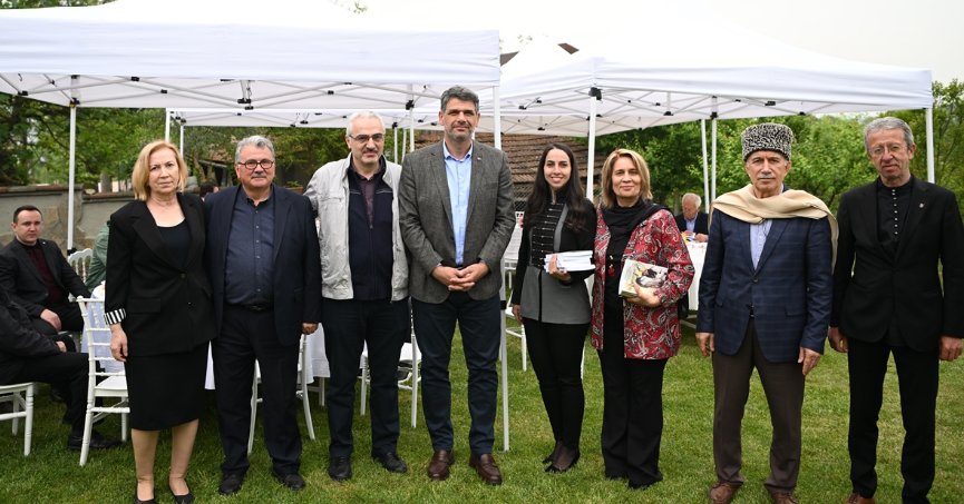 BAŞKAN KOCAMAN KİTAP TANITIMINA KATILDI