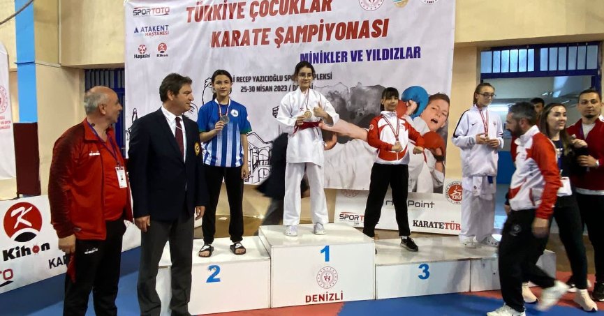 Kartepeli Aslı Bera Kurt Türkiye ikincisi oldu