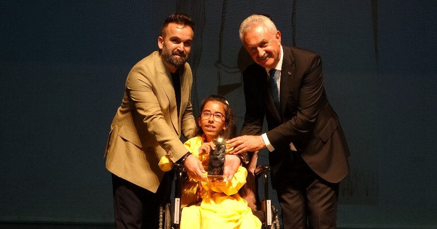 Kas hastası depremzede Nisanur'un en mutlu günü