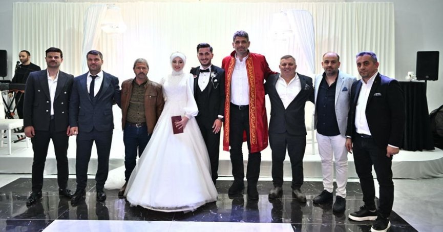 BAŞKAN KOCAMAN MUTLULUKLARA ORTAK OLUYOR