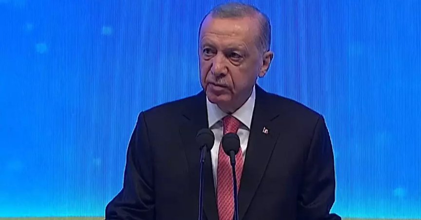 Cumhurbaşkanı Erdoğan'dan yeni anayasa mesajı