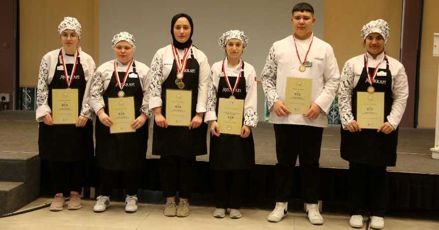 Geleceğin şefleri hünerlerini sergiledi