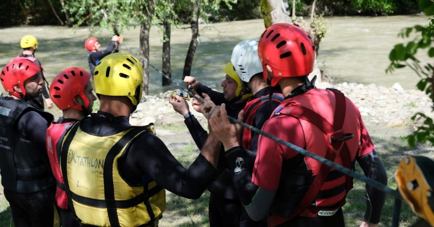 İtfaiye’den selde arama ve kurtarma eğitimi
