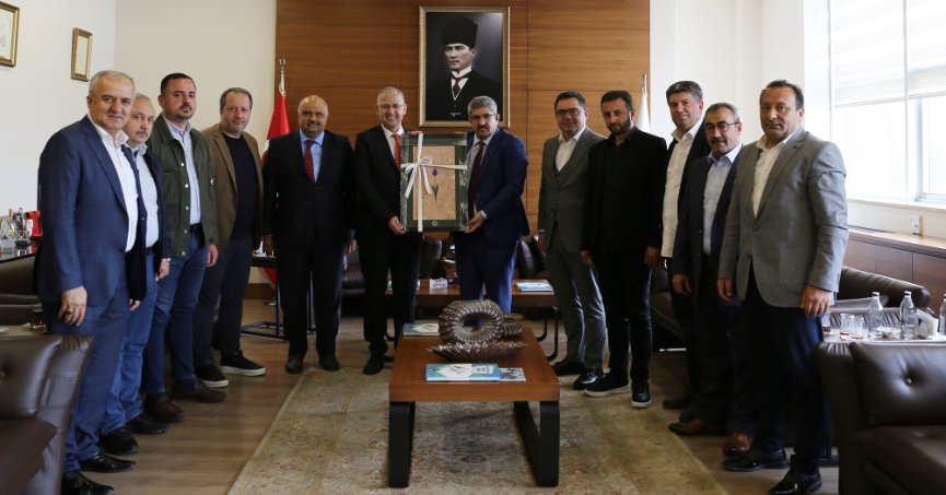 KOÜ Rektörü Cantürk’ten  KOTO’ya iade-i ziyaret