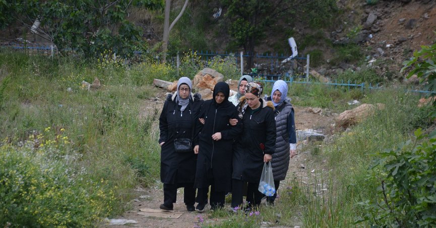 Annelerin en zor anları: Acı feryatlar yürekleri dağladı