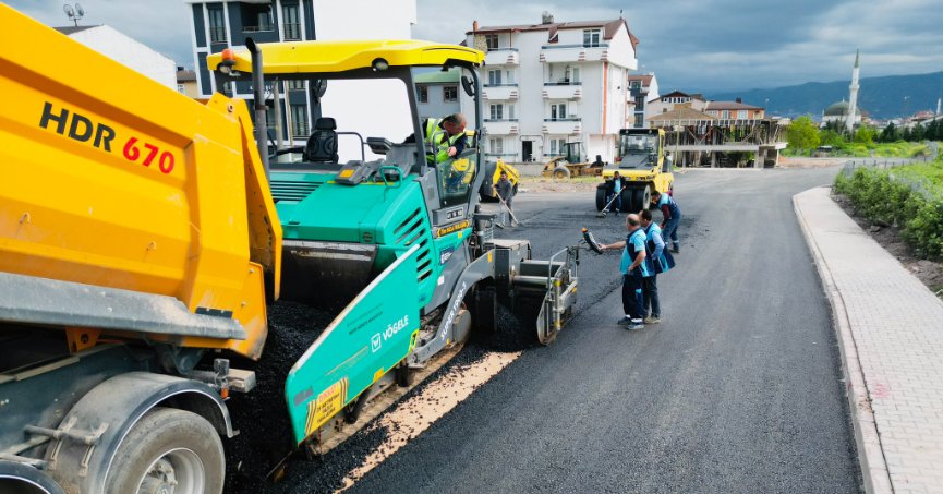 Körfez’de asfalt seferberliği sürüyor
