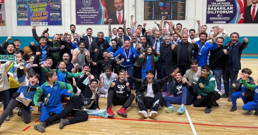 Nefes kesen karşılaşmada Çayırova Belediyesi Basketbol Takımı yarı finale yükseldi