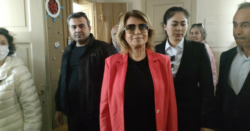 Eski Başbakan Tansu Çiller oyunu kullandı