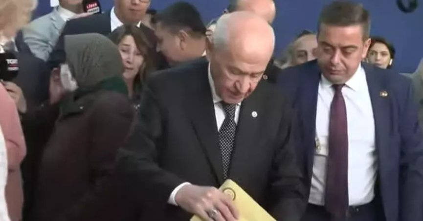 Bahçeli oyunu kullandı