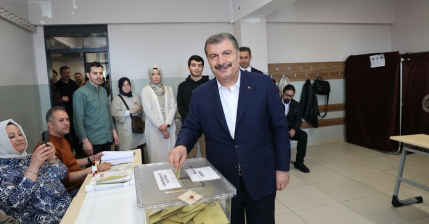 Fahrettin Koca oyunu Üsküdar'da kullandı