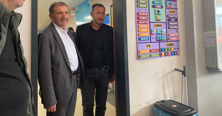 İLYAS ŞEKER SANDIKLARI GEZİYOR