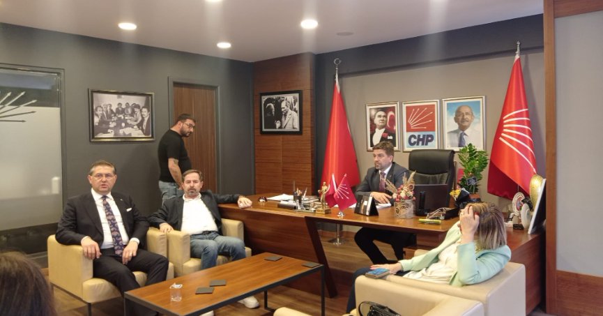 CHP’DE GERGİN BEKLEYİŞ SÜRÜYOR! 