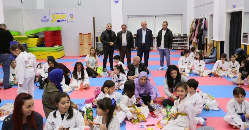 Derinceli Tekvandocuların Sinema Keyfi