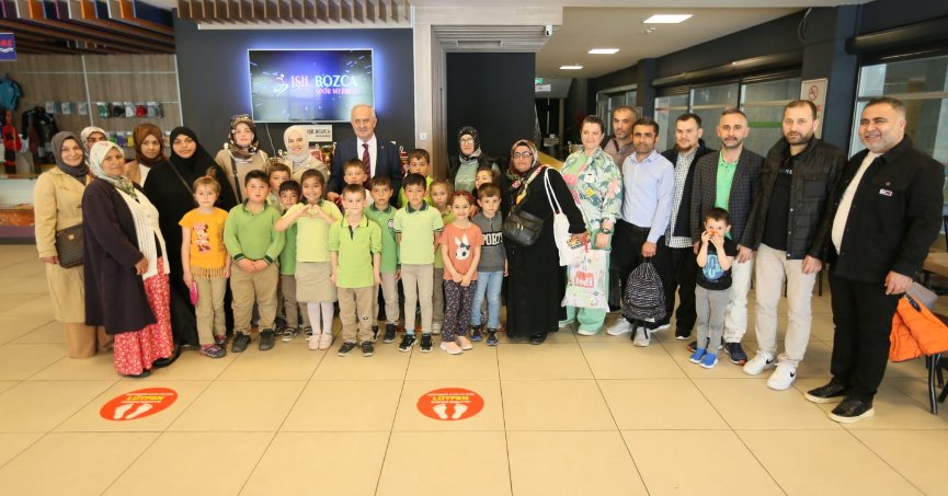 Derince’de 2 Bin 329 Öğrenci Havuzla Buluşuyor