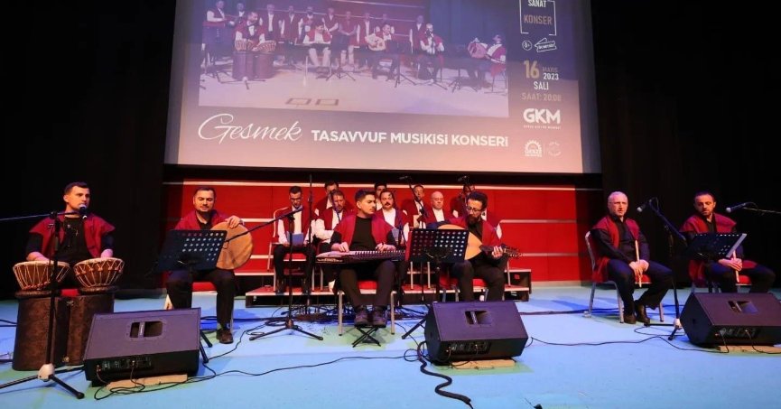 Kursiyerler yıl sonu etkinliğinde