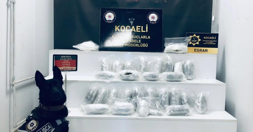 Zuladaki 9 kilo 500 gram uyuşturucu polisin dikkatinden kaçmadı