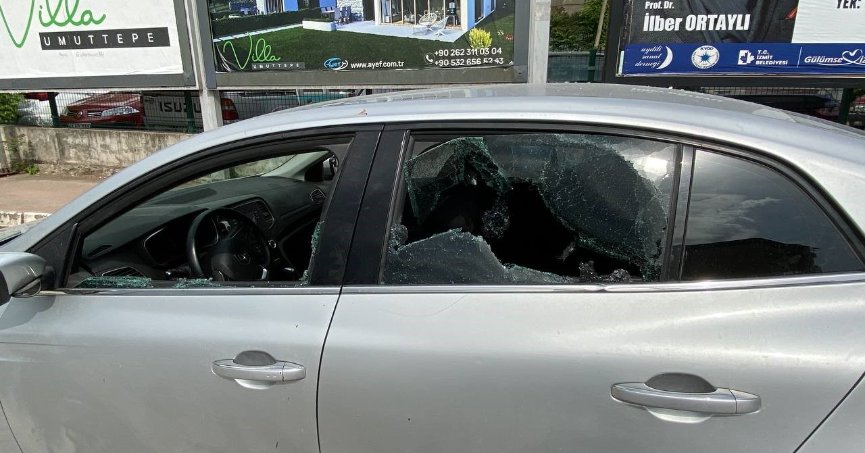 Trafikte kavga çıktı, araçtan sopa ile inip dehşet saçtılar