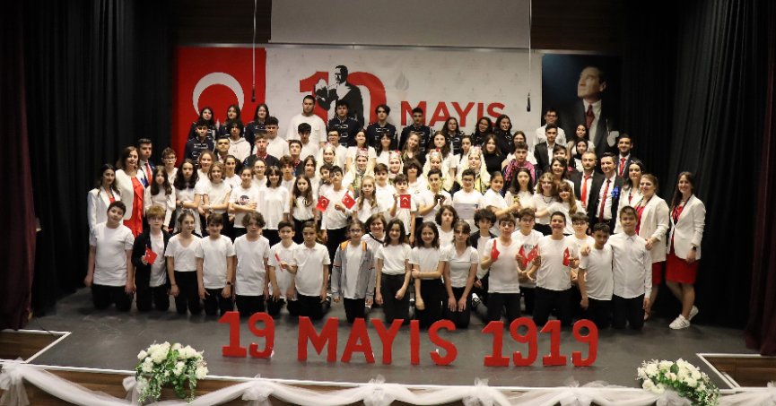 Kocaeli Bilnet Okullarından 19 Mayıs Atatürk’ü anma Gençlik ve Spor Bayramı'na yakışır bir kutlama