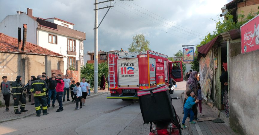 Mutfakta çıkan yangın korkuttu
