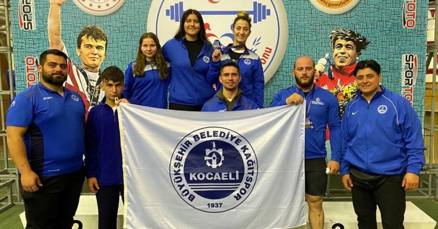 Kocaeli’nin haltercilerinden 2 gümüş madalya