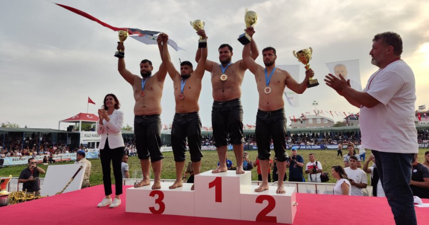 Gölcük Belediyesi pehlivanı Manavgat'ta şampiyon oldu