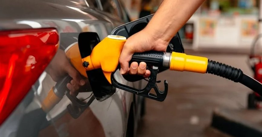 Benzine zam geliyor!