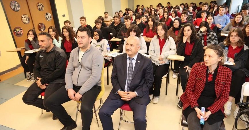 Lise öğrencilerine sınav kaygısından kurtulma eğitimi