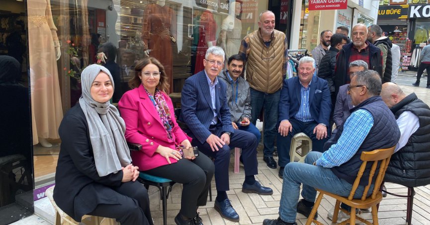 AK Parti’de vekiller ve adaylar tam kadro sahada