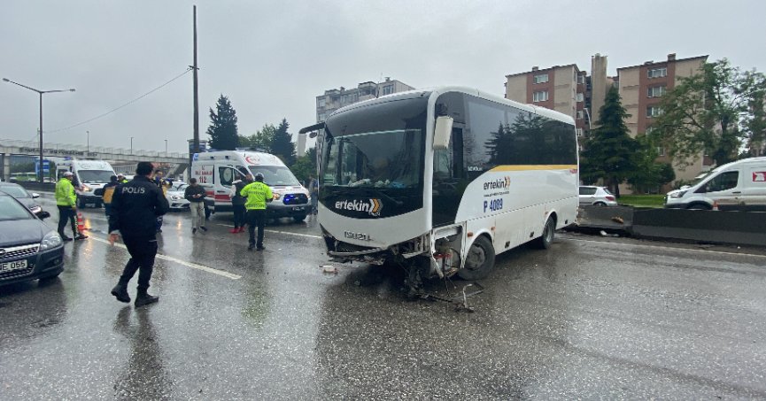 Kazaya uykuda yakalandılar: 6 kişi yaralandı