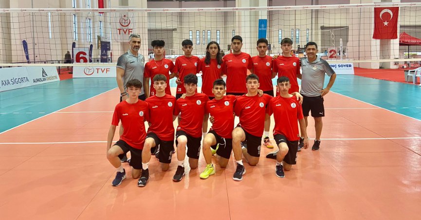 Körfez Gençlerbirliği küçük erkekler voleybol takımı Türkiye Şampiyonası’nda