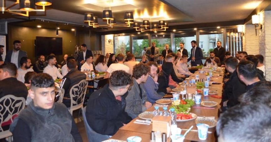 Gebzeli gençler Erdoğan’ın yanında