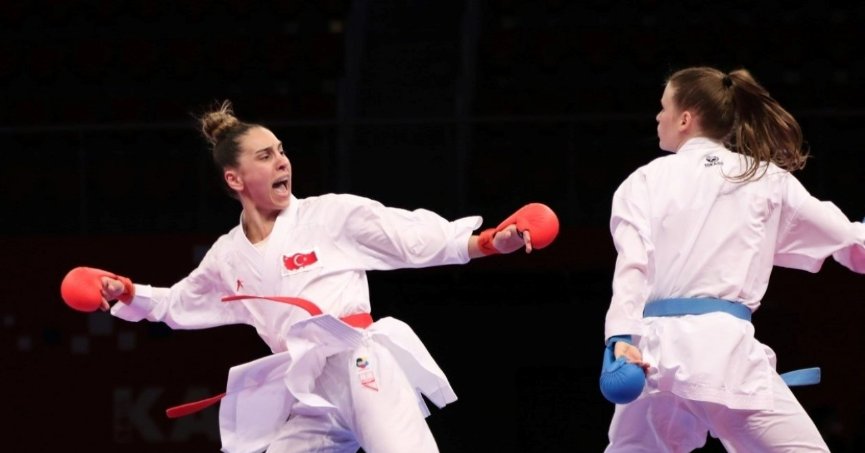 Kağıtsporlu Gülsen, Akdeniz Karate Şampiyonu oldu