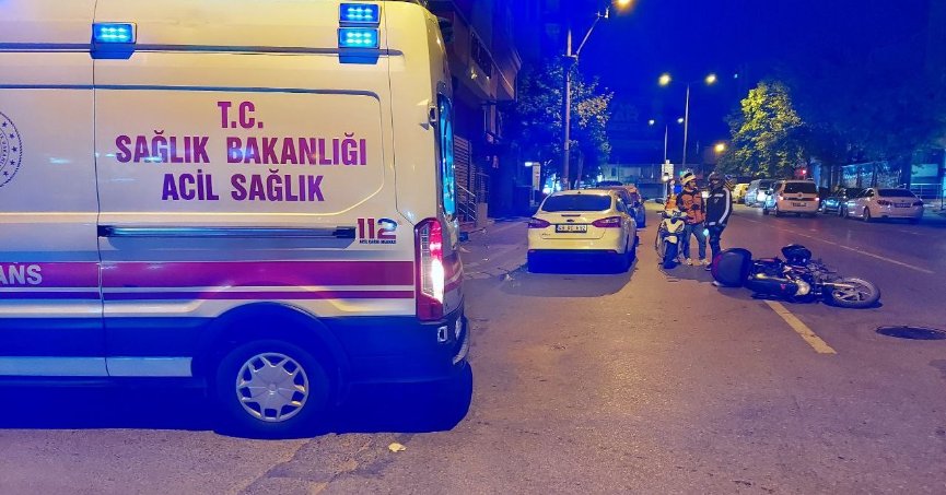 Otomobil sürücüsü kuryeye çarpıp kaçtı