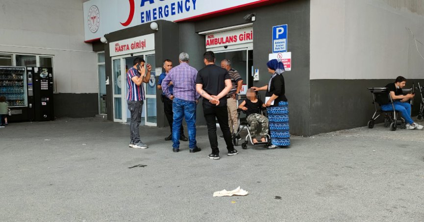 Seramik çalan çocuğu döverek bayılttı