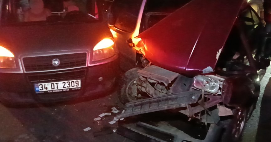 TEM’de 3 aracın karıştığı zincirleme kaza: 4 yaralı