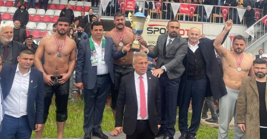 Büyükşehirli pehlivanlar 2023 sezonuna hızlı başladı