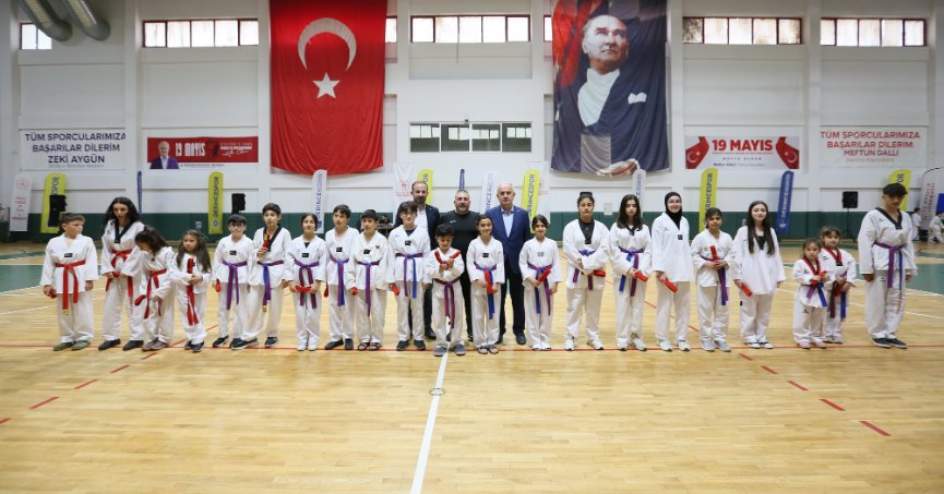 Derince’de Tekvando Şöleni